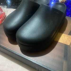 CROCS Matte Black Slip-On Clogs